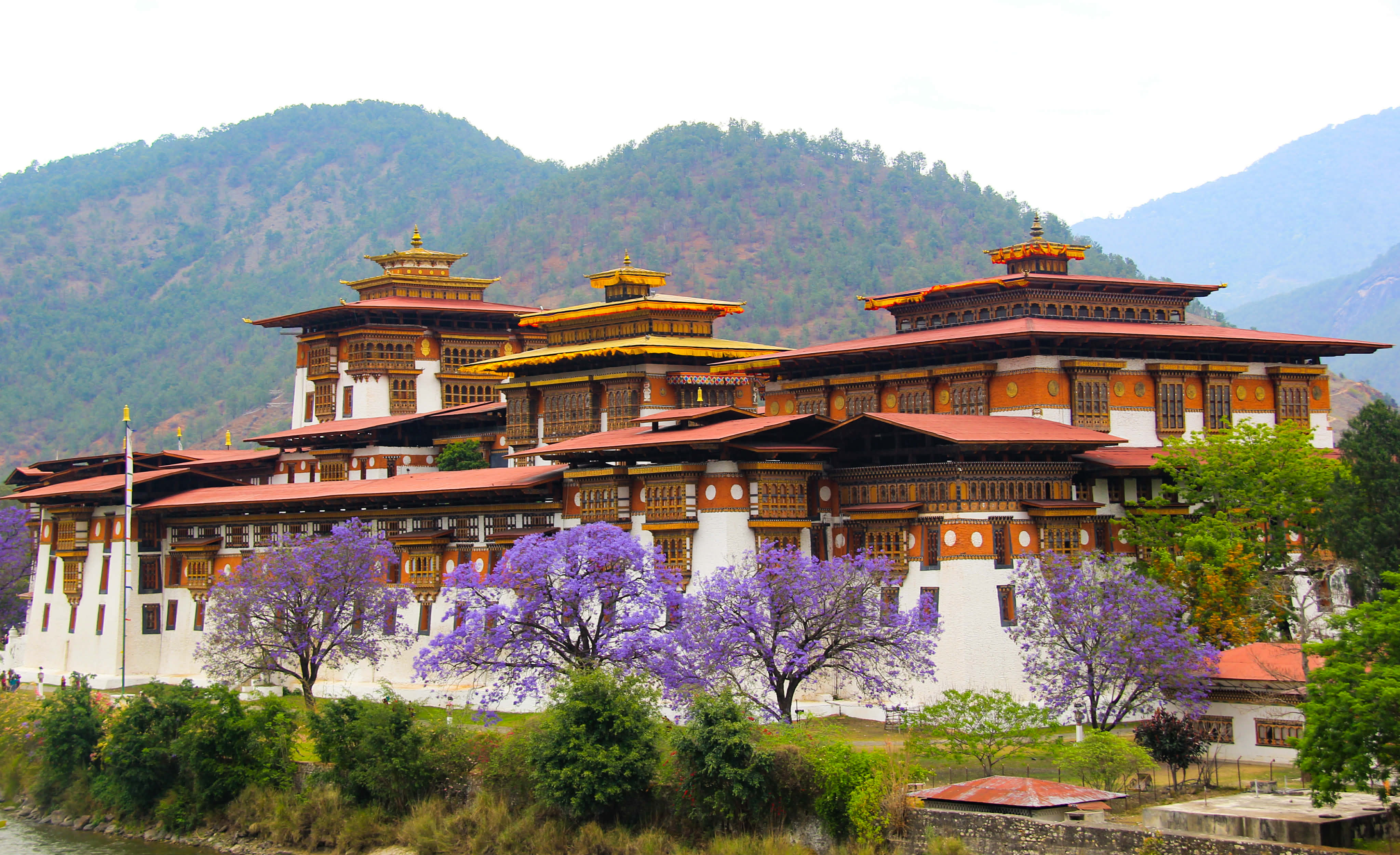 Glimpse of Bhutan Tour – 6 Days Paro, Thimphu & Punakha Cultural Package